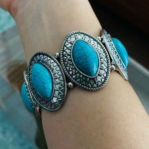 ✨Bohemian vintage silver turquoise stretchy bracelet.